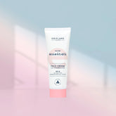 Oriflame Glow Essentials Face Cream with Vitamins E & B3 SPF 10 - 50ml